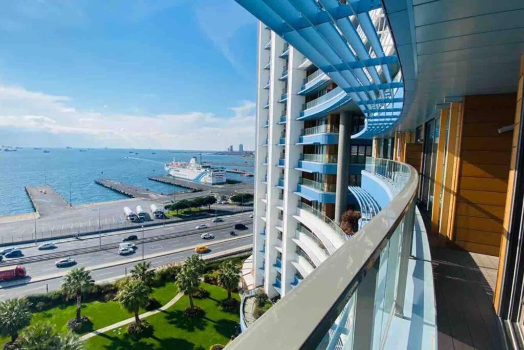 Lux 2 Room Suite Apartment With Seaview In Center Стамбул Экстерьер фото
